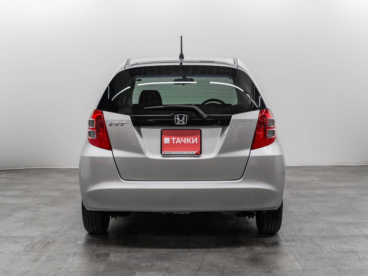 Honda Fit 2010 - фото автомобиля
