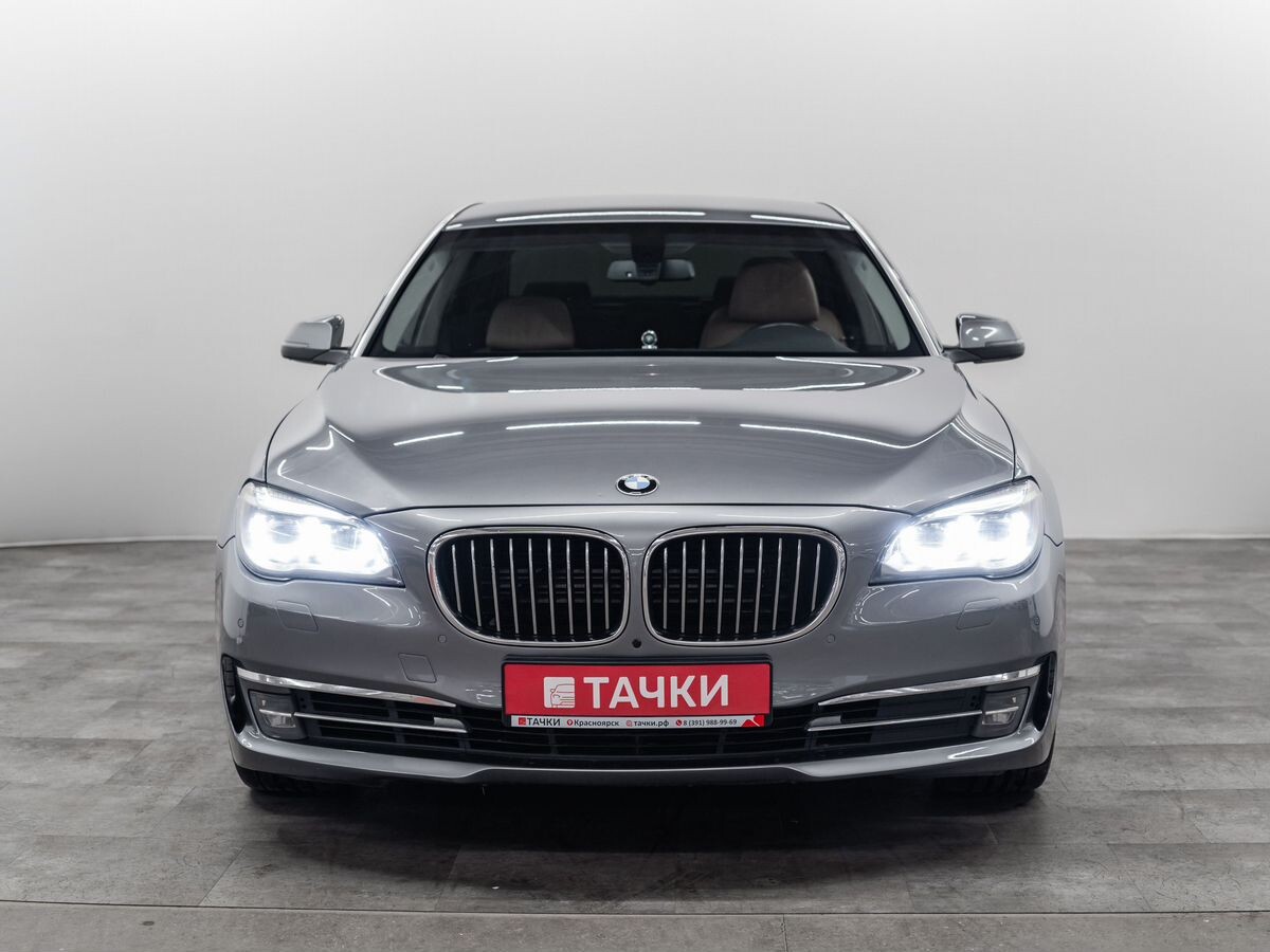 BMW 7-Series 2012 - фото автомобиля