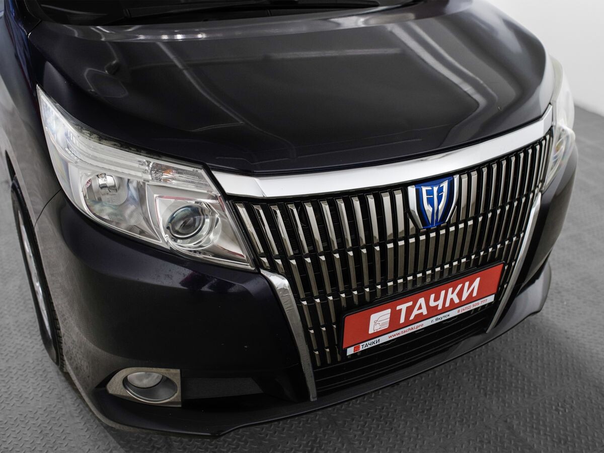 Toyota Esquire 2015 - фото автомобиля