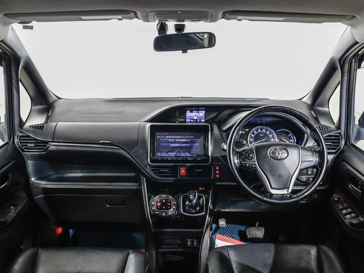 Toyota Esquire 2015 - фото автомобиля