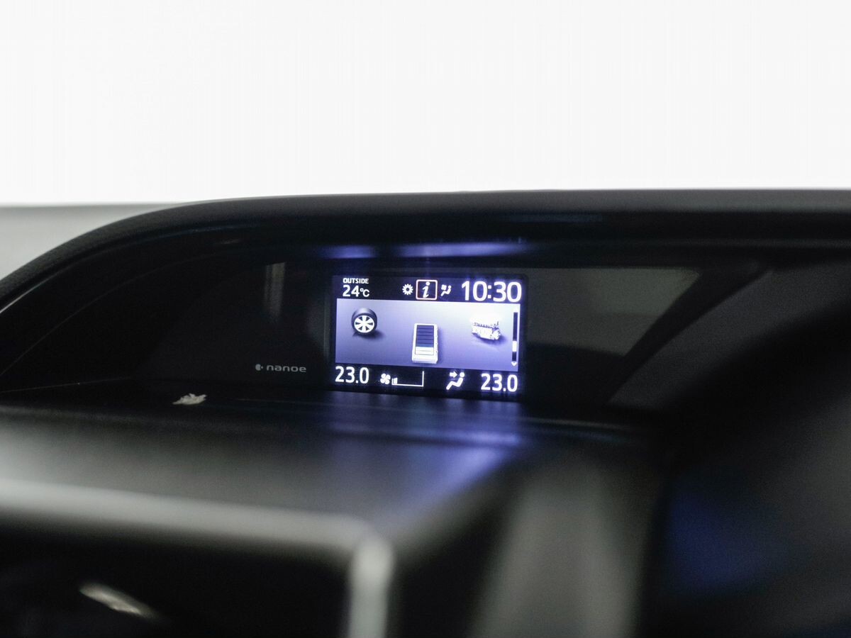 Toyota Esquire 2015 - фото автомобиля