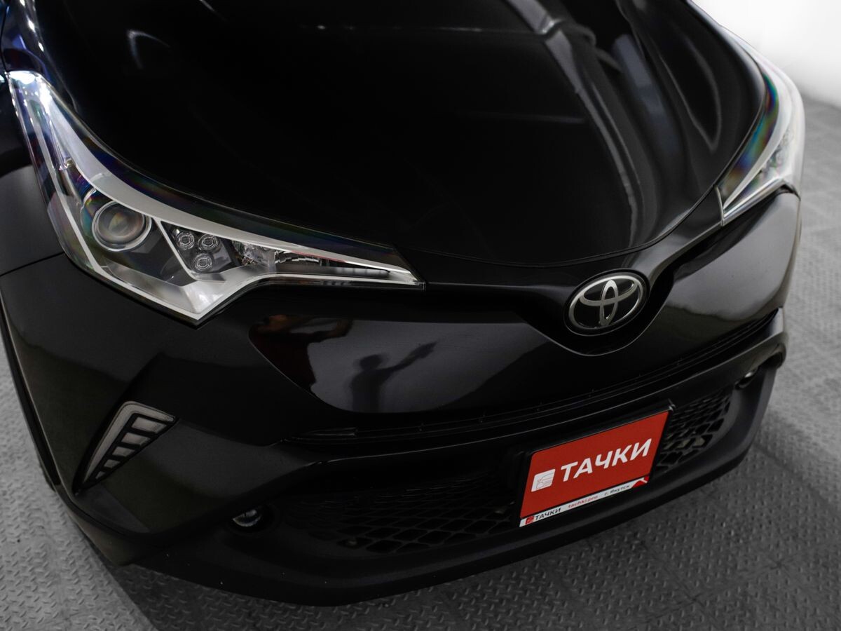 Toyota C-HR 2018 - фото автомобиля