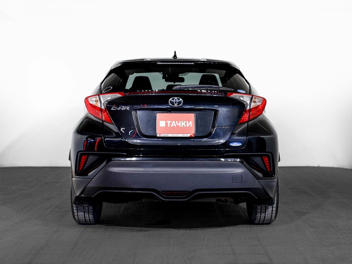 Toyota C-HR 2018 - фото автомобиля