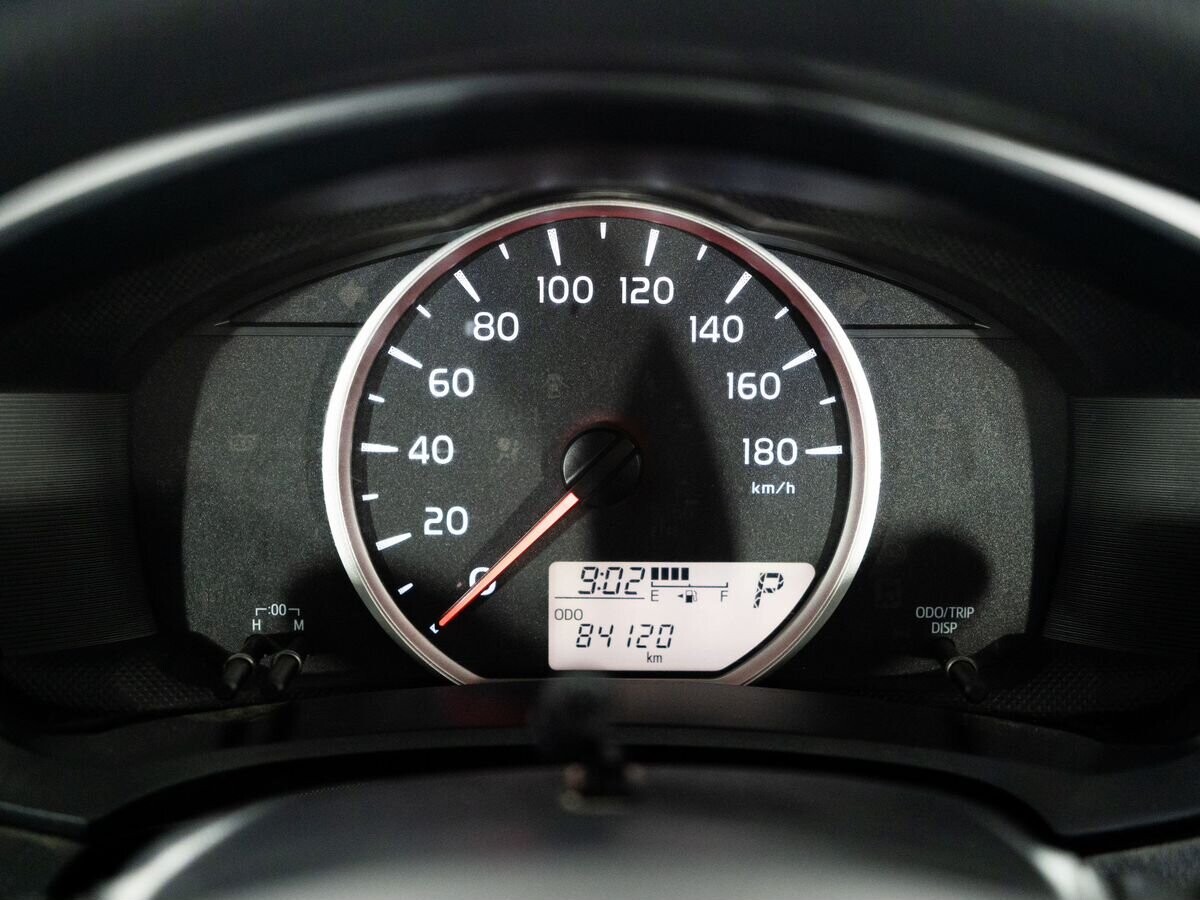 Toyota Corolla Fielder 2020 - фото автомобиля