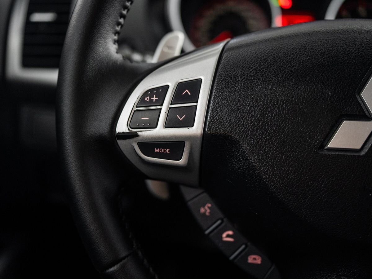 Mitsubishi Outlander 2008 - фото автомобиля