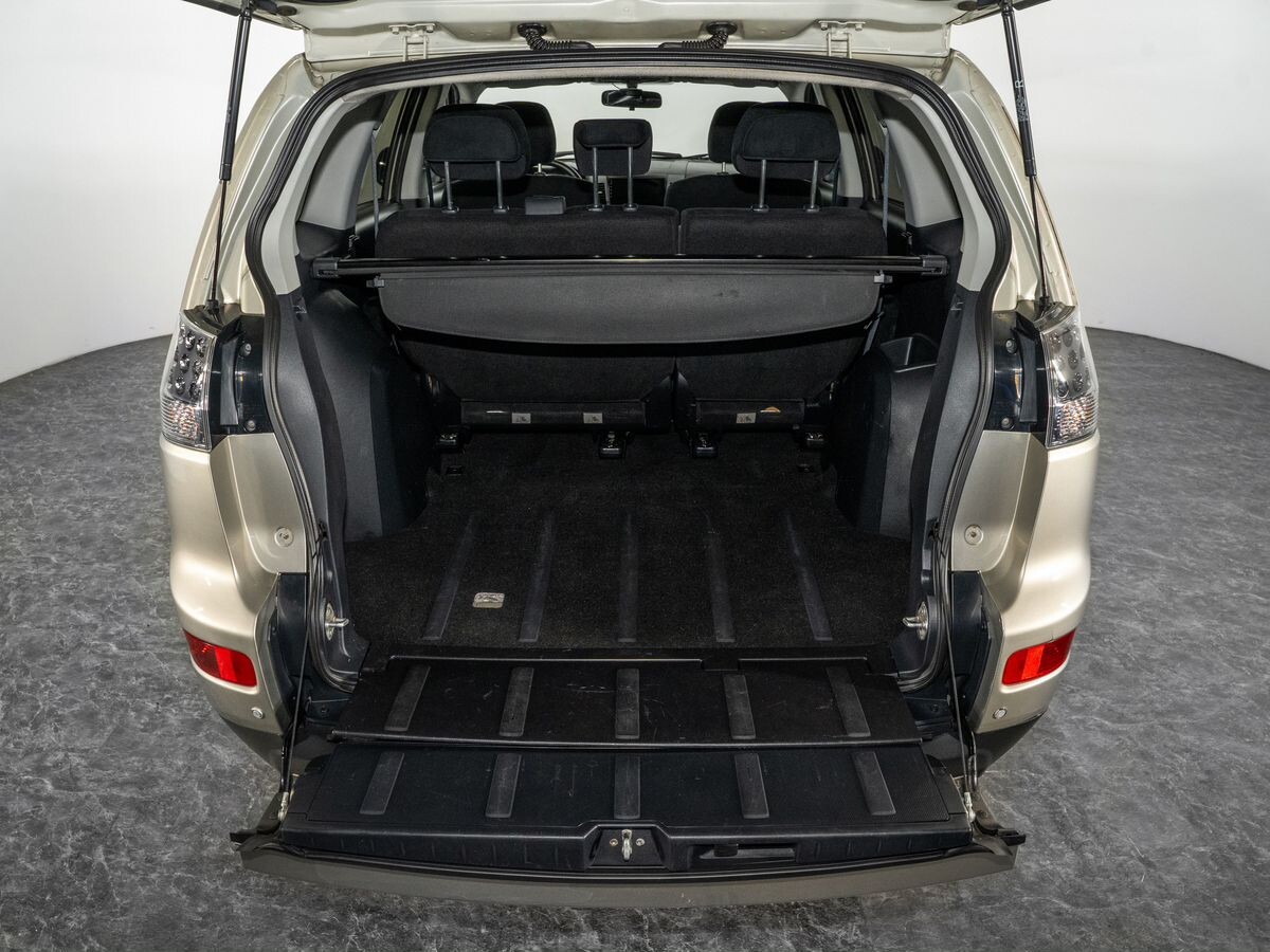 Mitsubishi Outlander 2008 - фото автомобиля