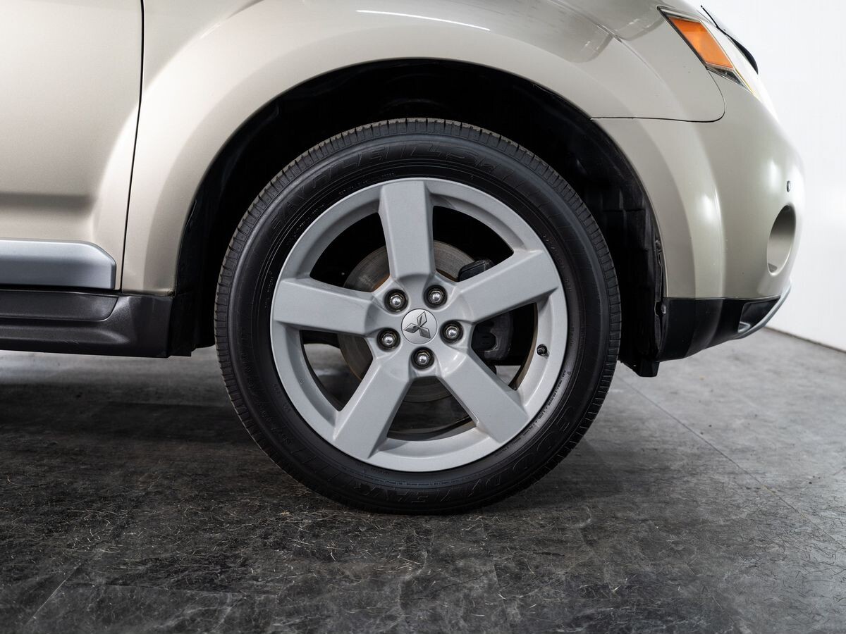 Mitsubishi Outlander 2008 - фото автомобиля
