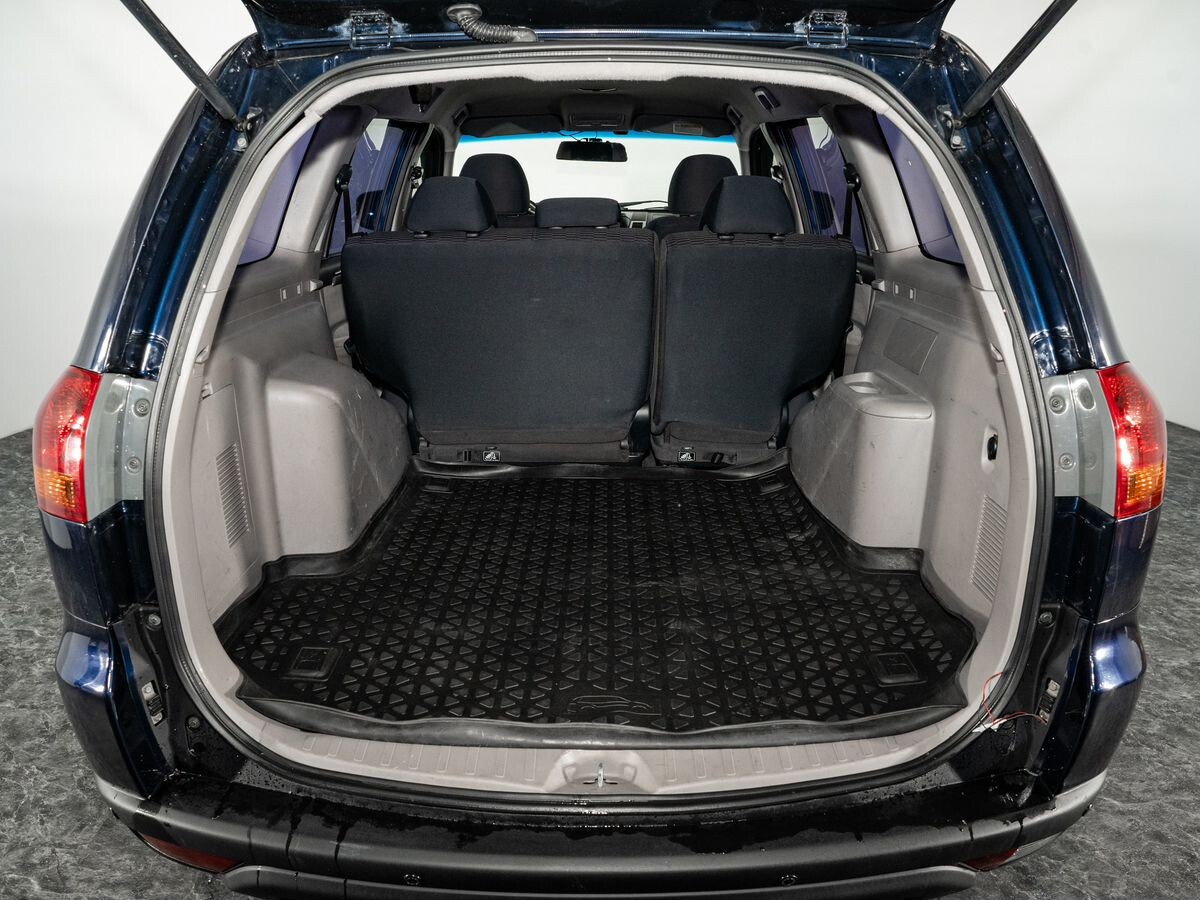 Mitsubishi Pajero Sport 2012 - фото автомобиля