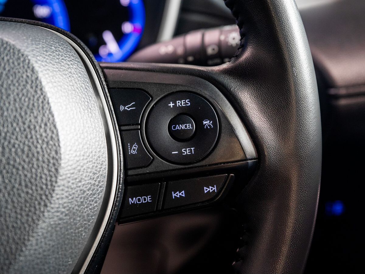 Toyota Corolla Cross 2022 - фото автомобиля