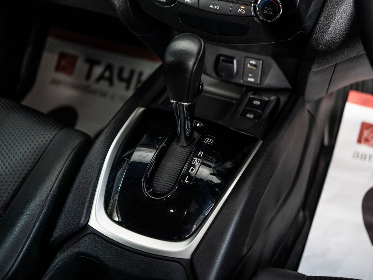 Nissan X-Trail 2017 - фото автомобиля