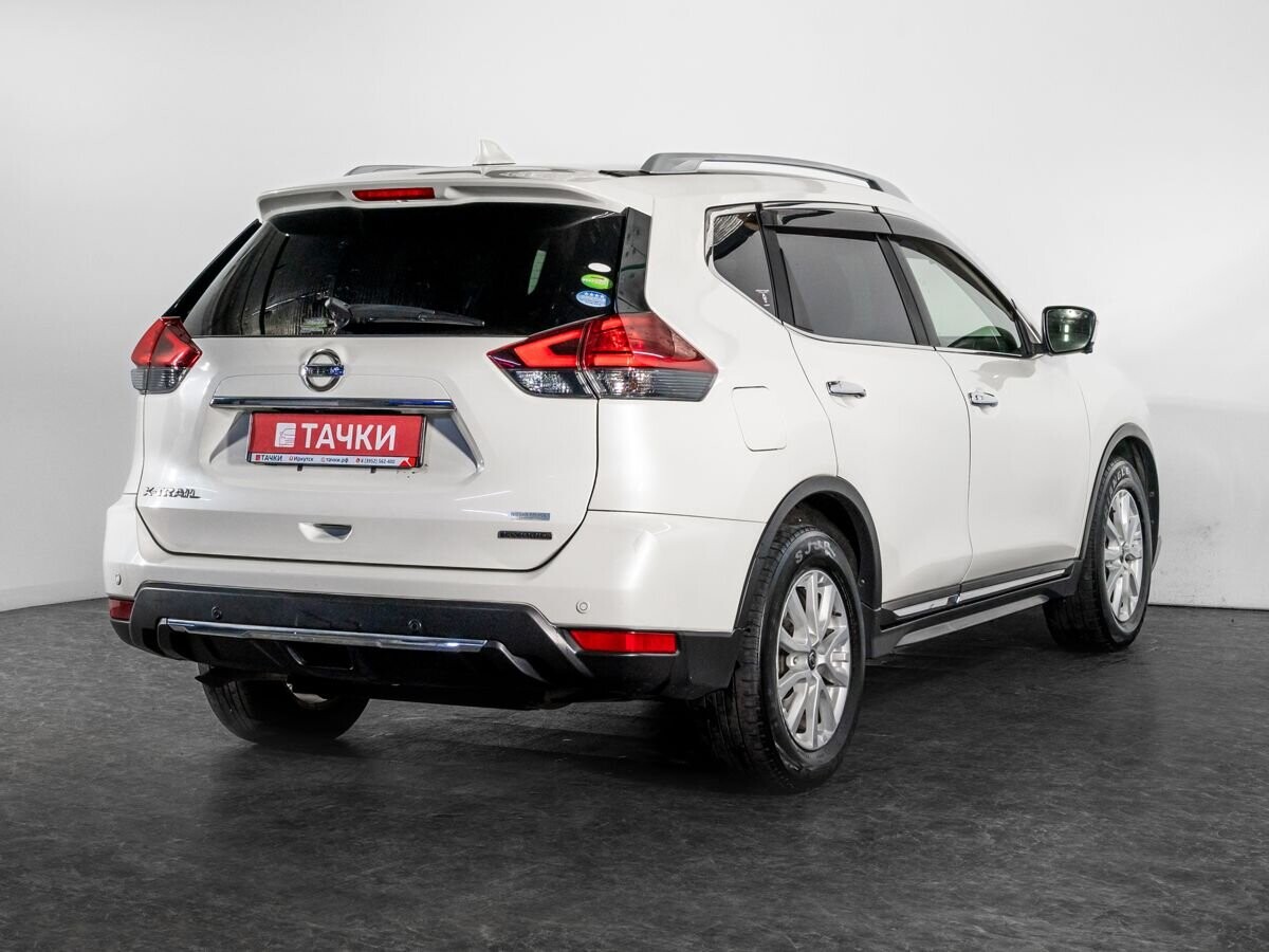 Nissan X-Trail 2017 - фото автомобиля