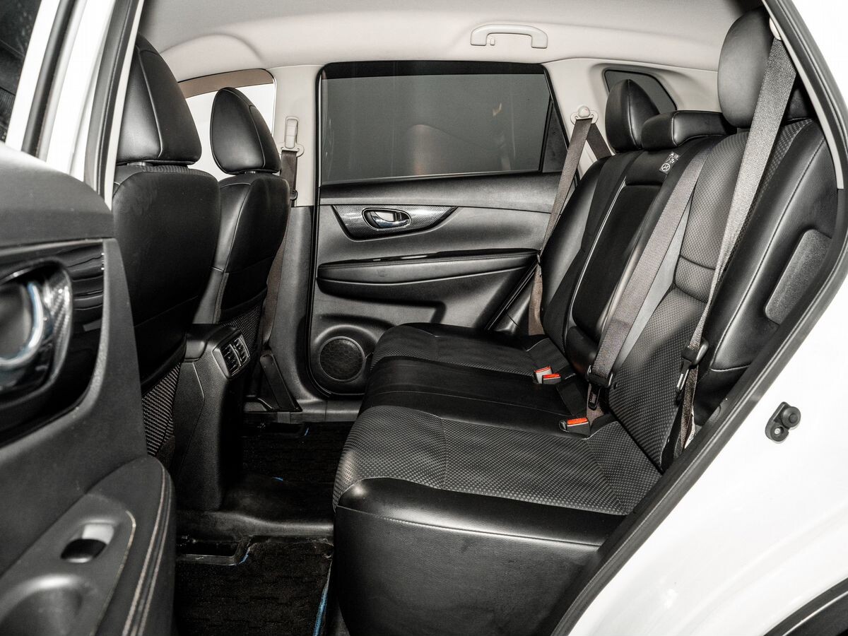 Nissan X-Trail 2017 - фото автомобиля