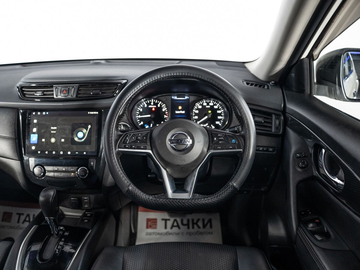 Nissan X-Trail 2017 - фото автомобиля