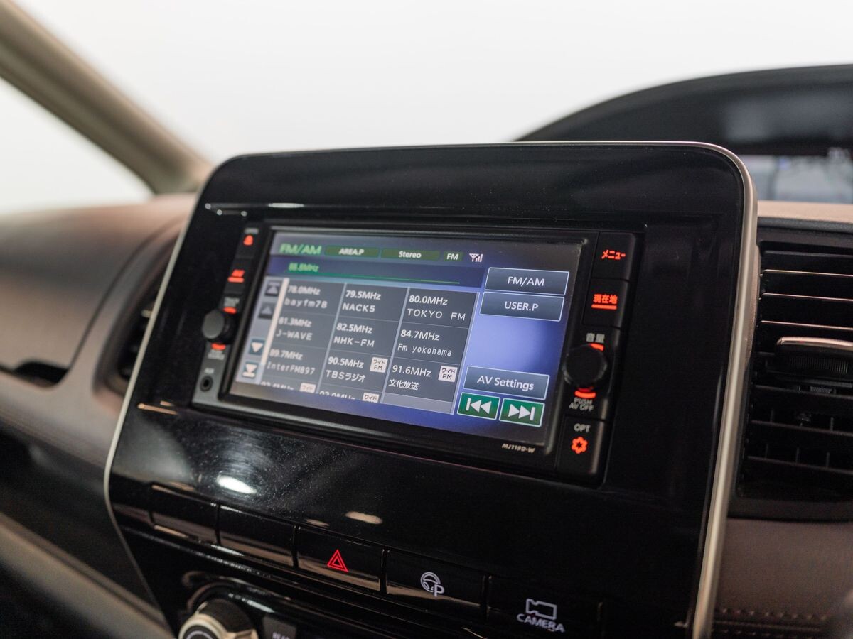 Nissan Serena 2020 - фото автомобиля
