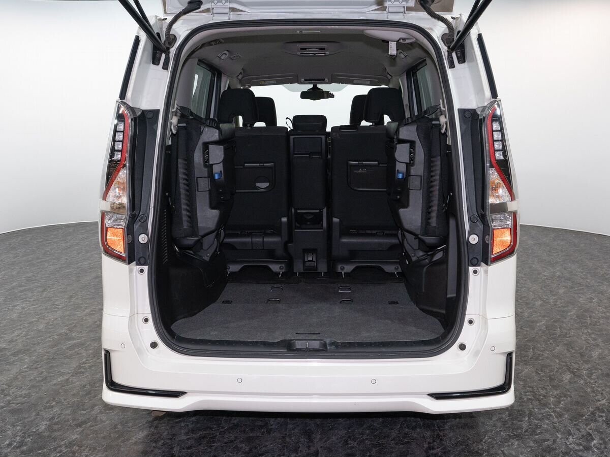 Nissan Serena 2020 - фото автомобиля