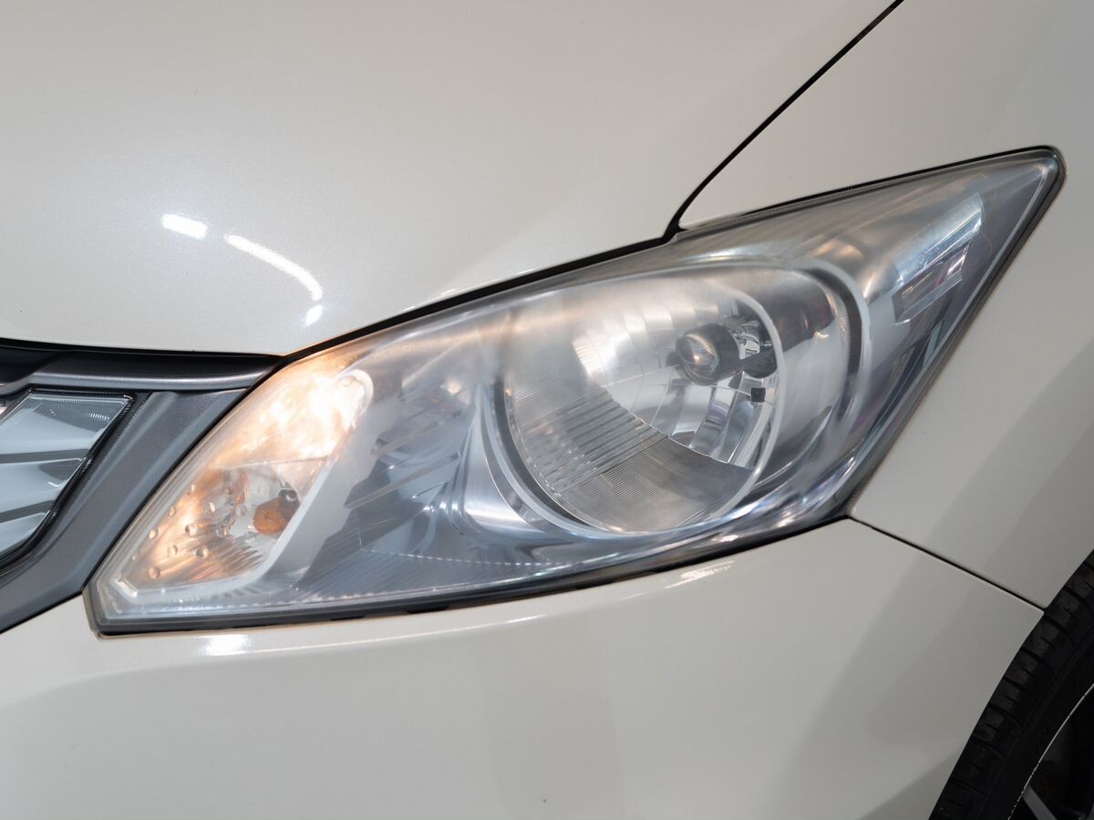 Honda Freed 2012 - фото автомобиля