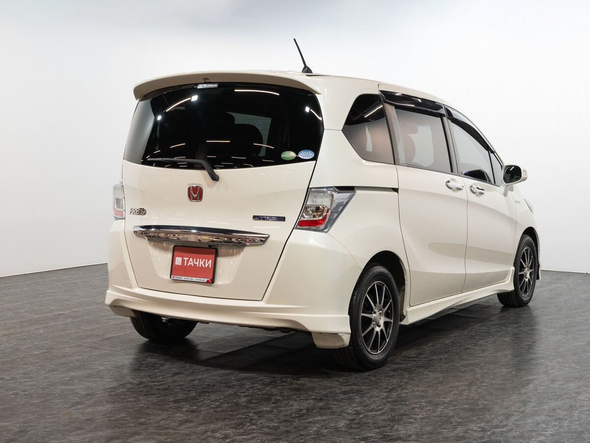 Honda Freed 2012 - фото автомобиля