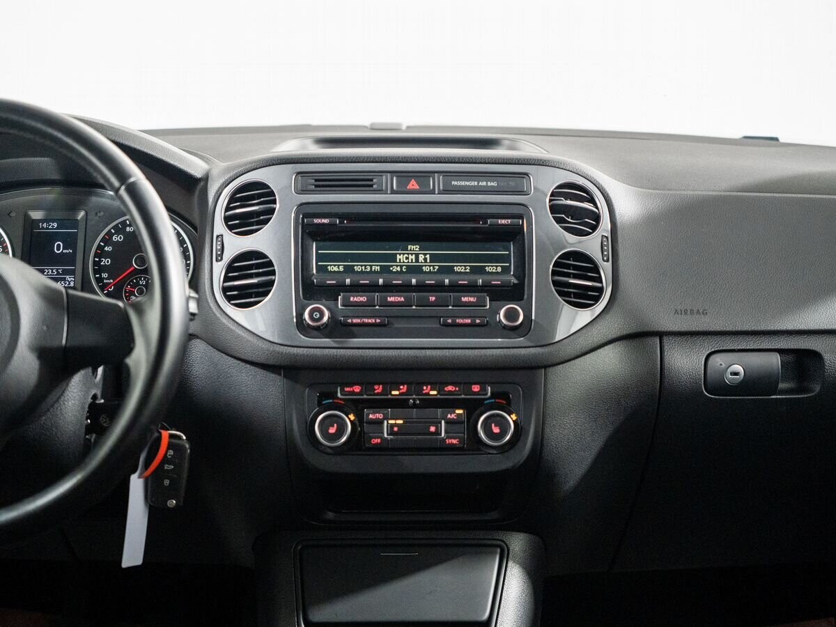 Volkswagen Tiguan 2014 - фото автомобиля