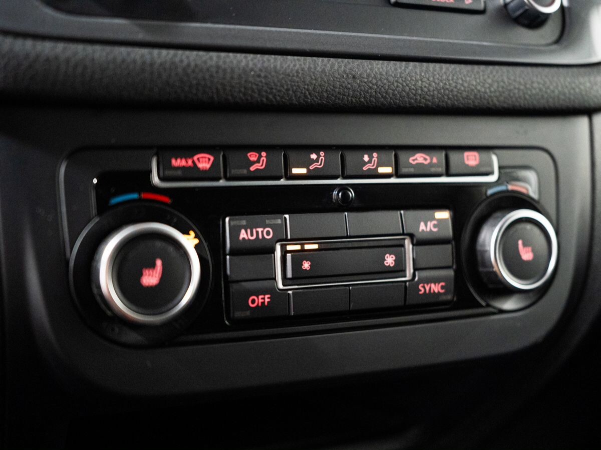 Volkswagen Tiguan 2014 - фото автомобиля
