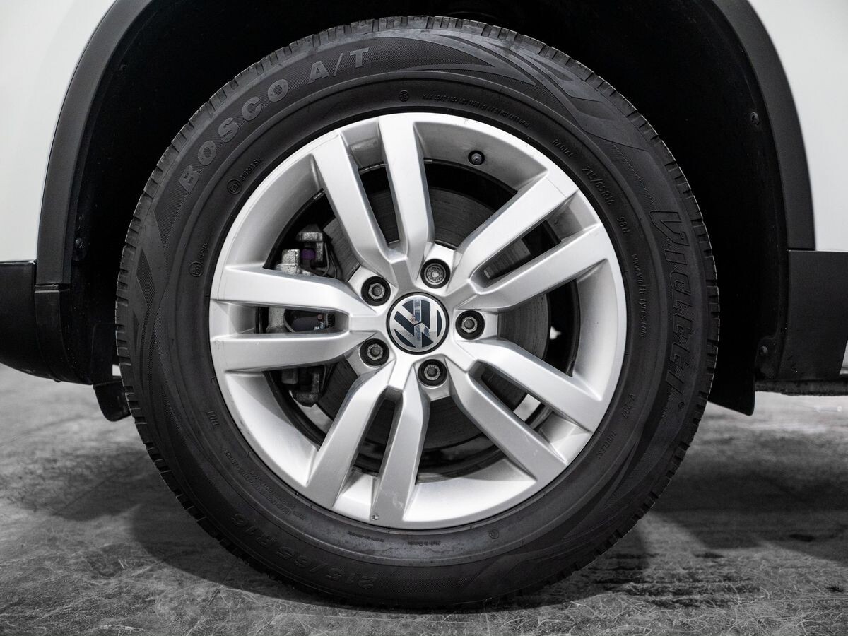 Volkswagen Tiguan 2014 - фото автомобиля