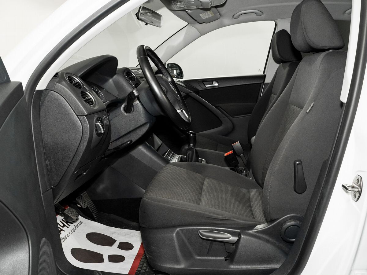 Volkswagen Tiguan 2014 - фото автомобиля