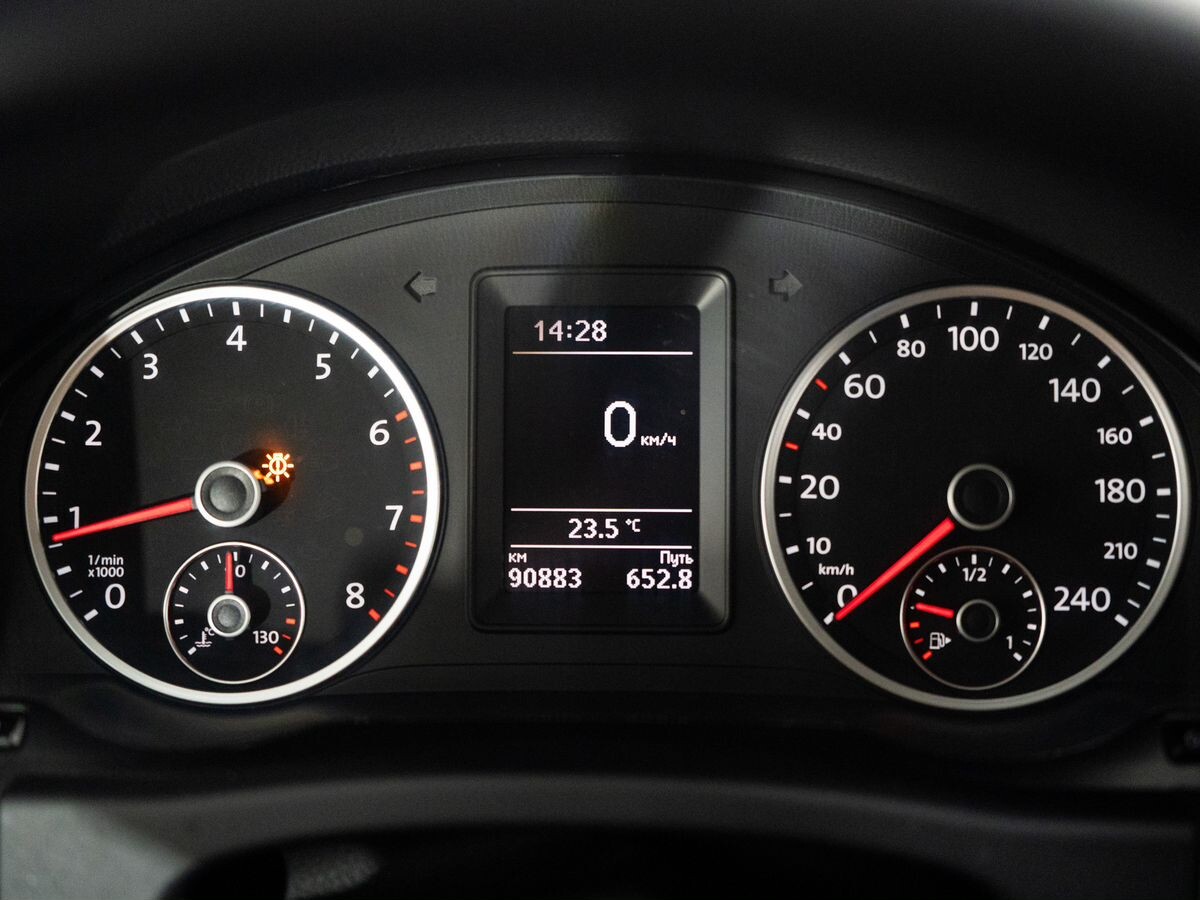 Volkswagen Tiguan 2014 - фото автомобиля