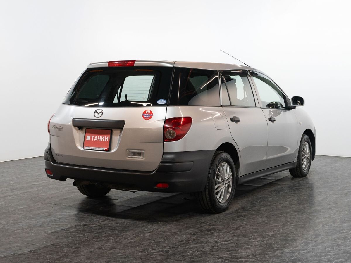 Mazda Familia 2017 - фото автомобиля