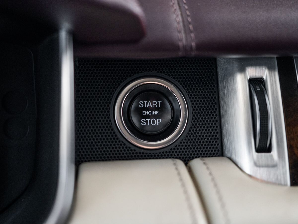 Land Rover Range Rover 2015 - фото автомобиля