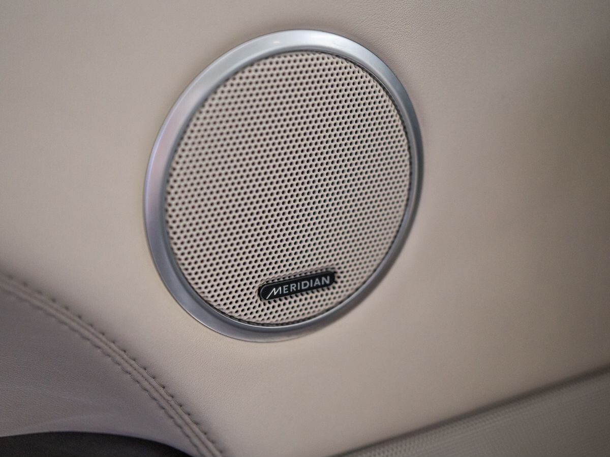 Land Rover Range Rover 2015 - фото автомобиля