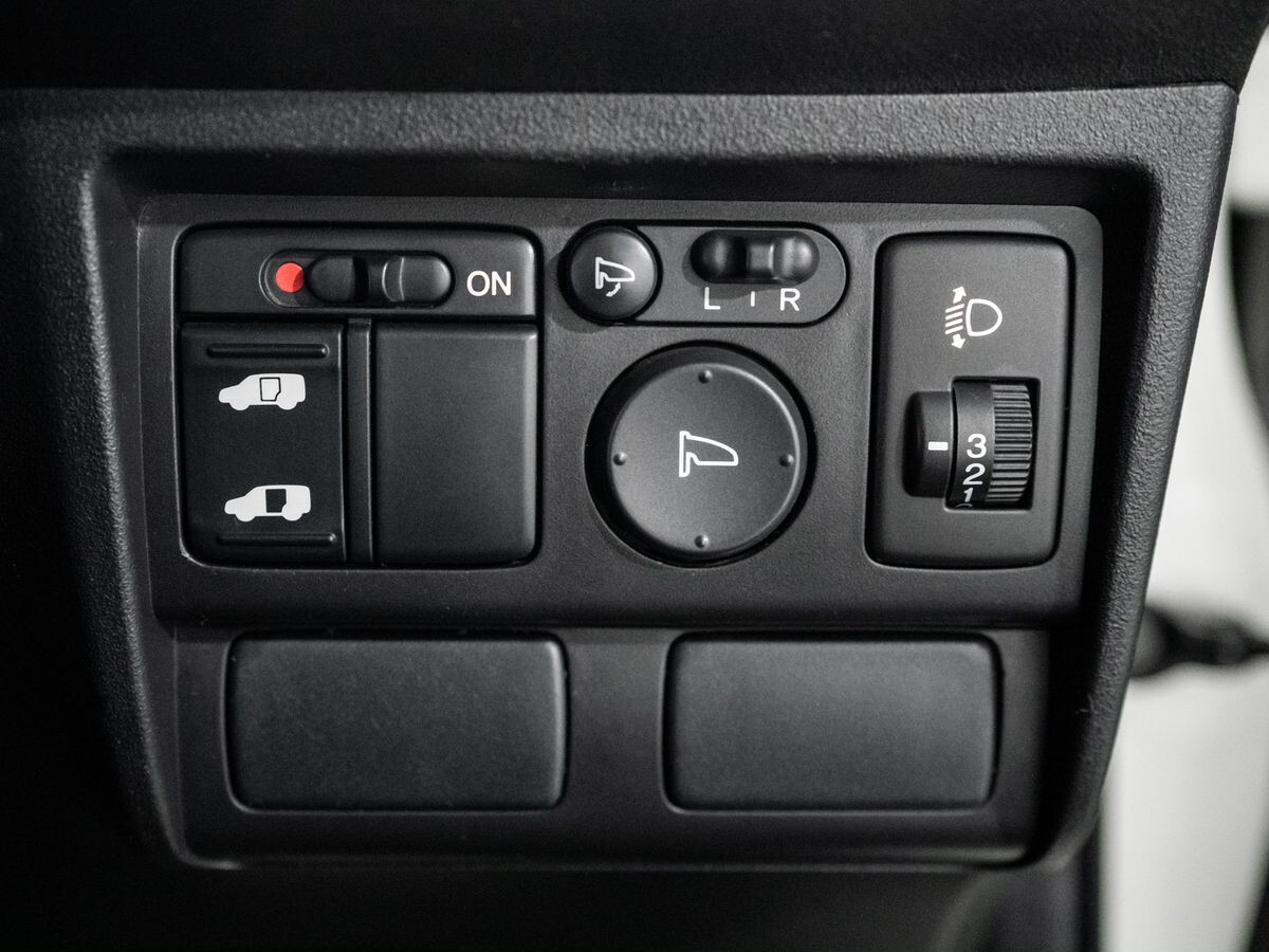 Honda Freed 2010 - фото автомобиля
