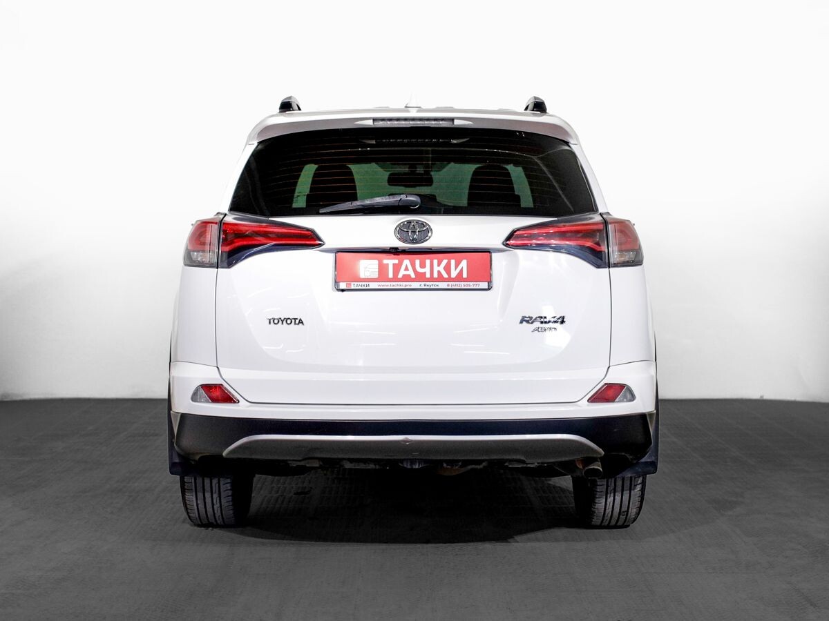 Toyota RAV4 2017 - фото автомобиля