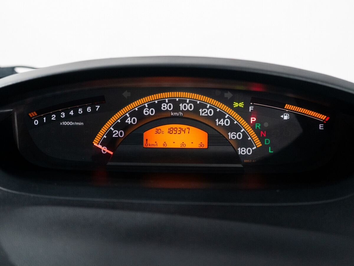 Honda Freed 2010 - фото автомобиля