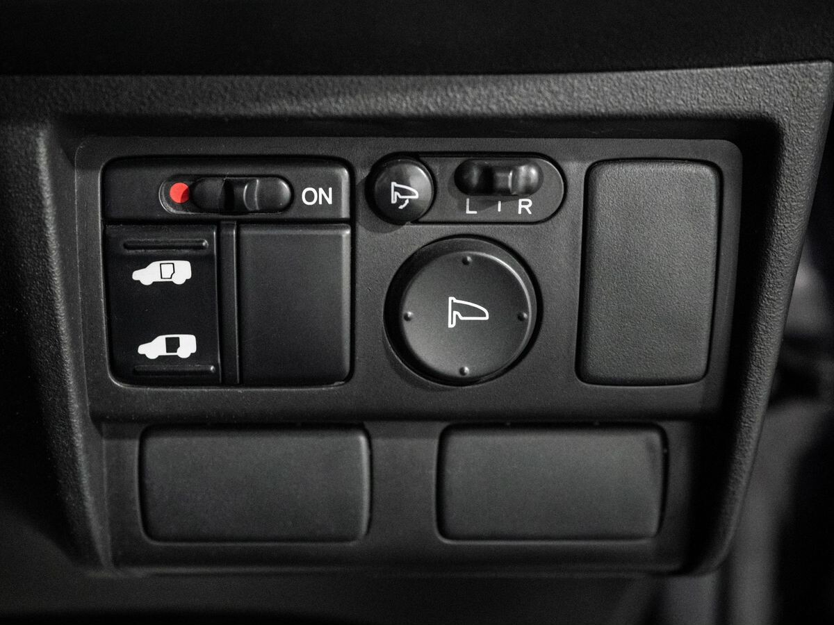 Honda Freed 2010 - фото автомобиля