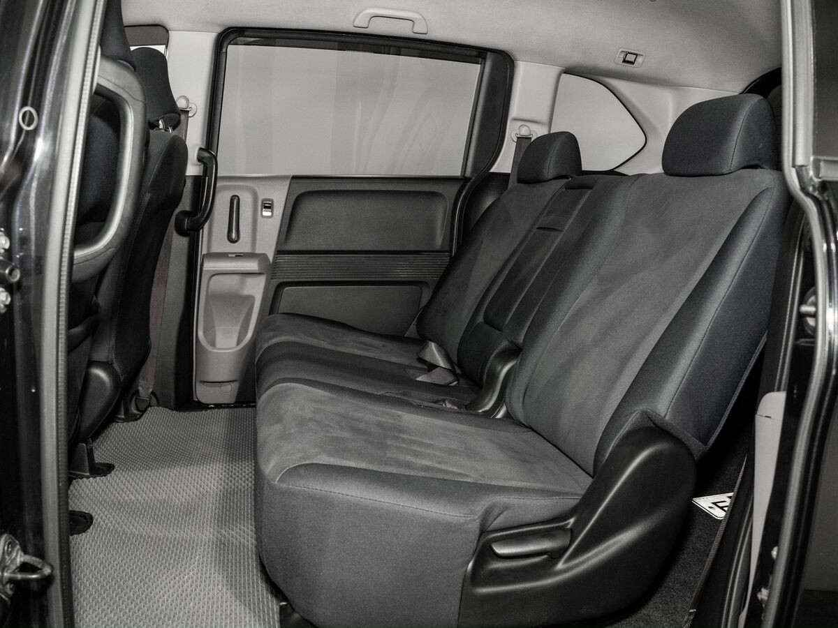 Honda Freed 2010 - фото автомобиля