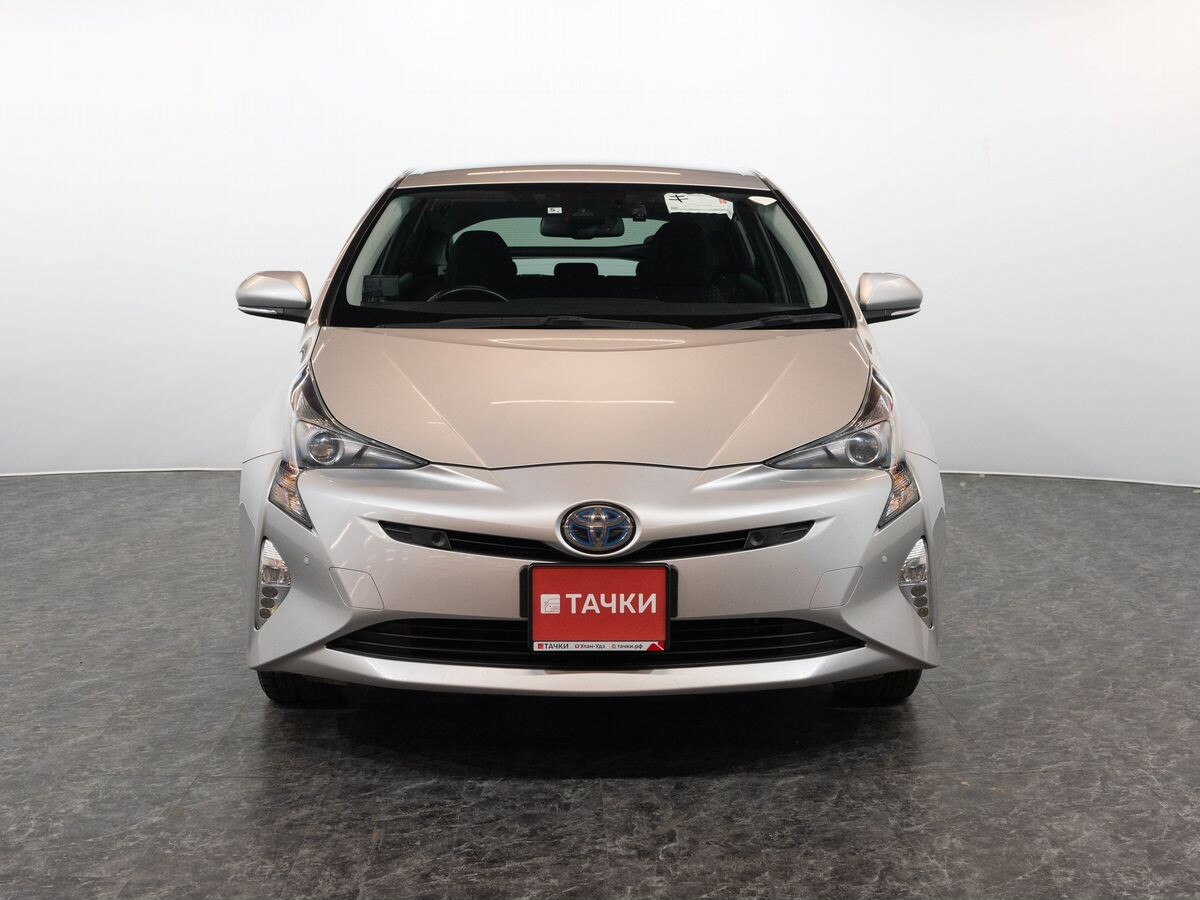 Toyota Prius 2018 - фото автомобиля