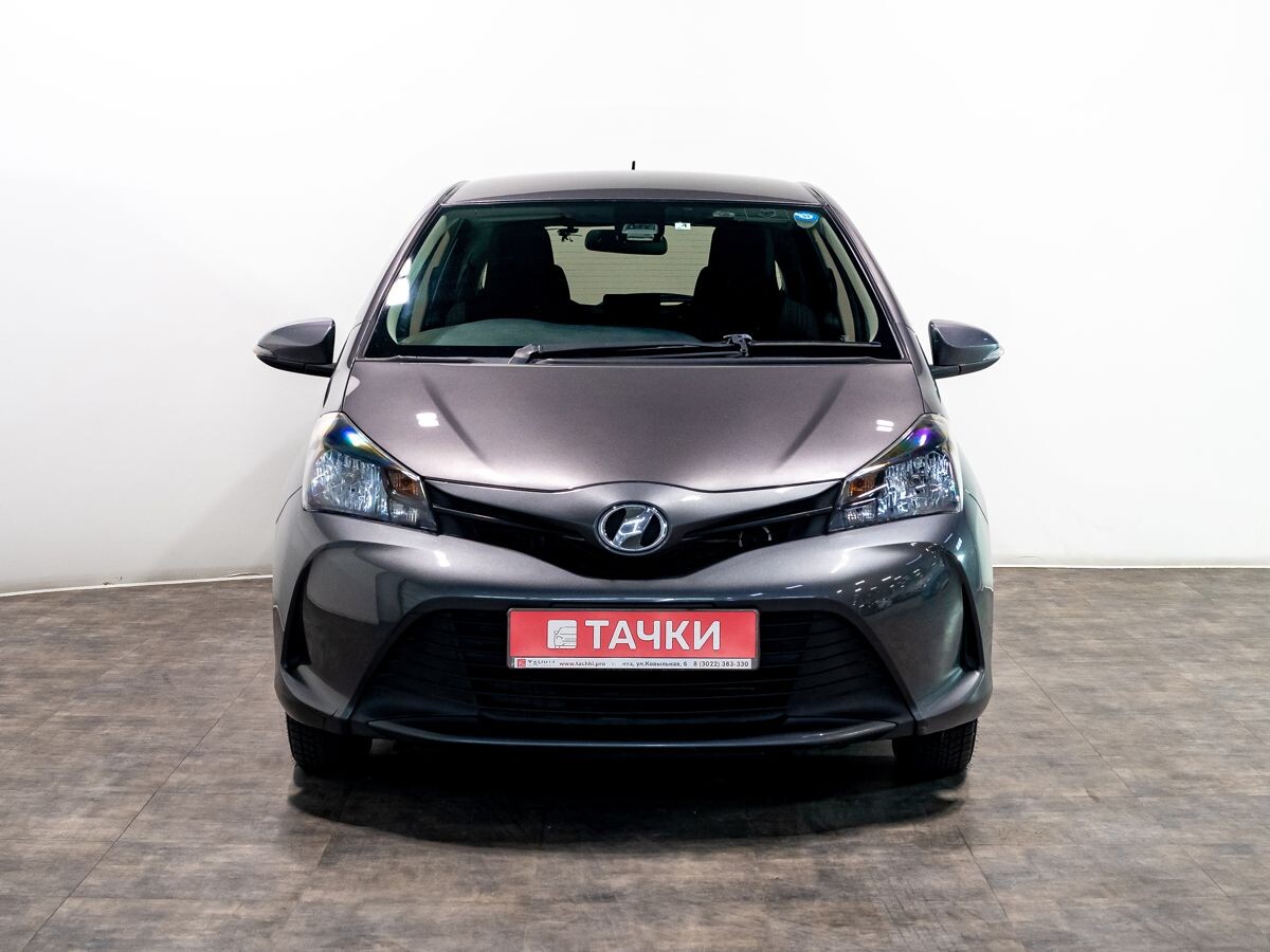 Toyota Vitz 2016 - фото автомобиля