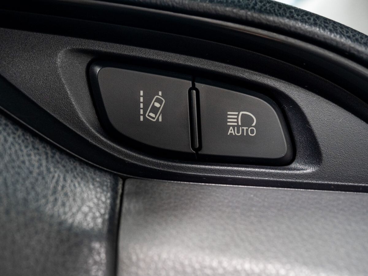 Toyota Vitz 2016 - фото автомобиля
