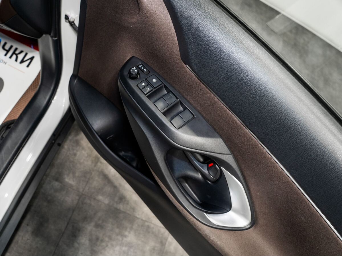 Toyota Yaris Cross 2020 - фото автомобиля