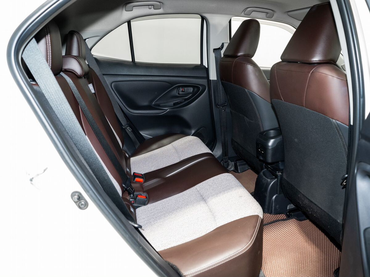 Toyota Yaris Cross 2020 - фото автомобиля