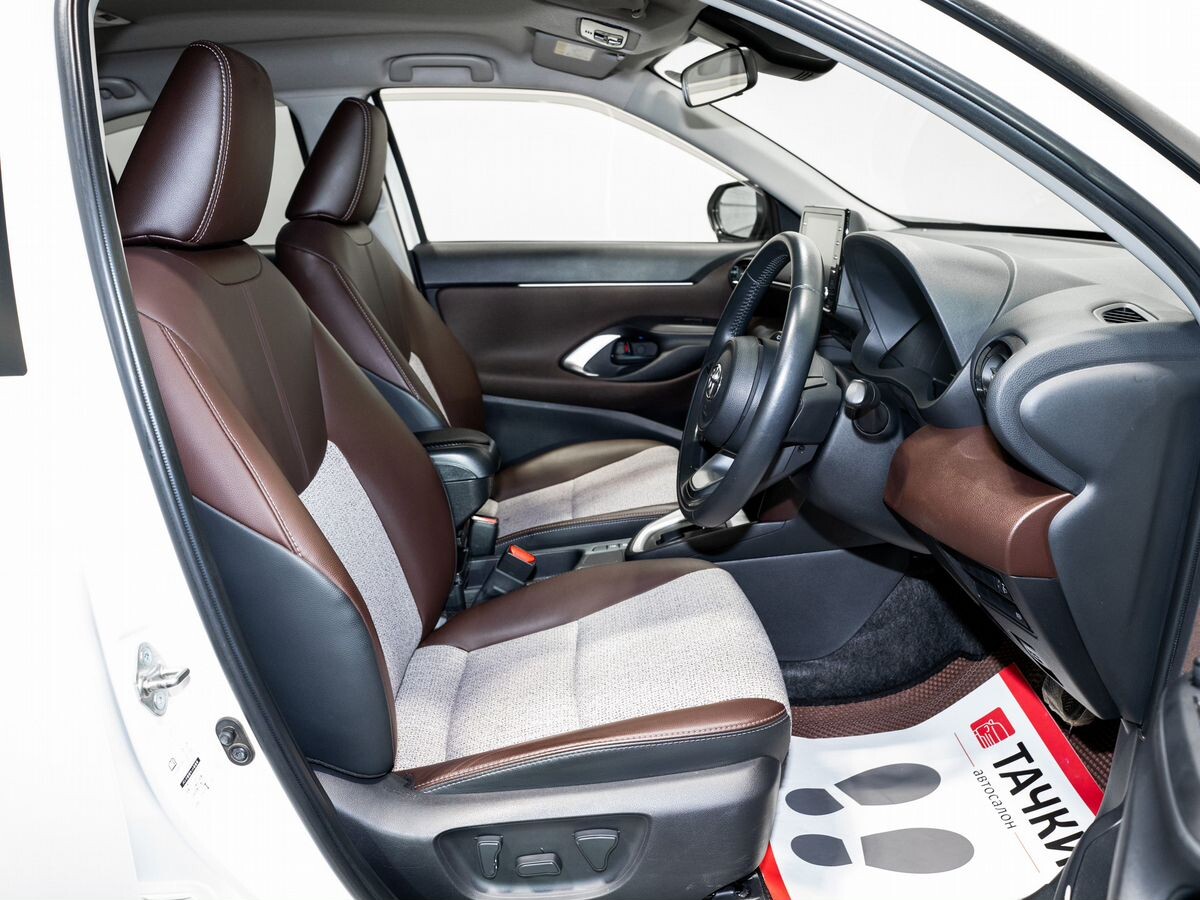 Toyota Yaris Cross 2020 - фото автомобиля