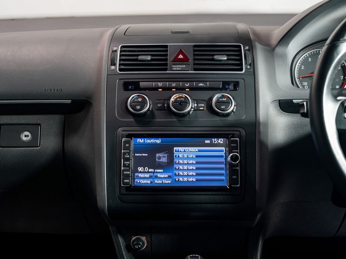 Volkswagen Touran 2014 - фото автомобиля