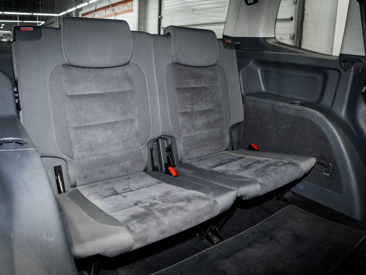 Volkswagen Touran 2014 - фото автомобиля