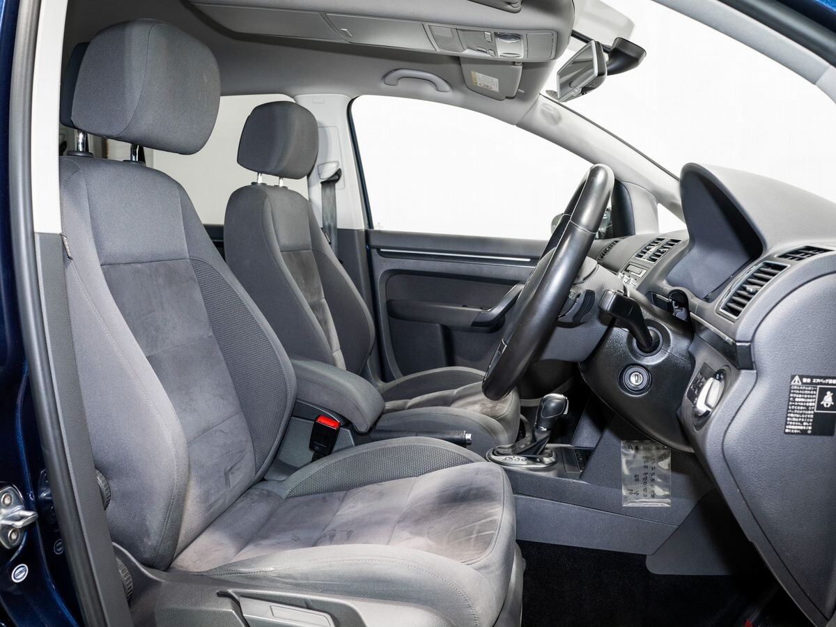 Volkswagen Touran 2014 - фото автомобиля