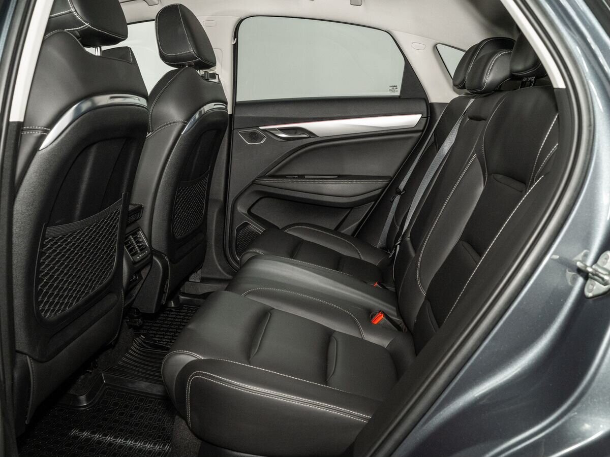 Geely Tugella 2020 - фото автомобиля