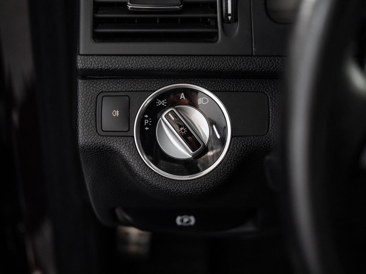 Mercedes-Benz C-Class 2010 - фото автомобиля