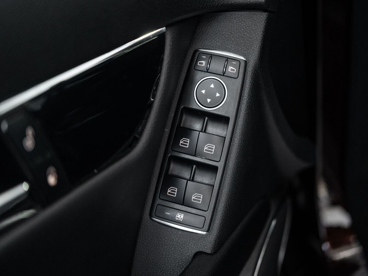 Mercedes-Benz C-Class 2010 - фото автомобиля
