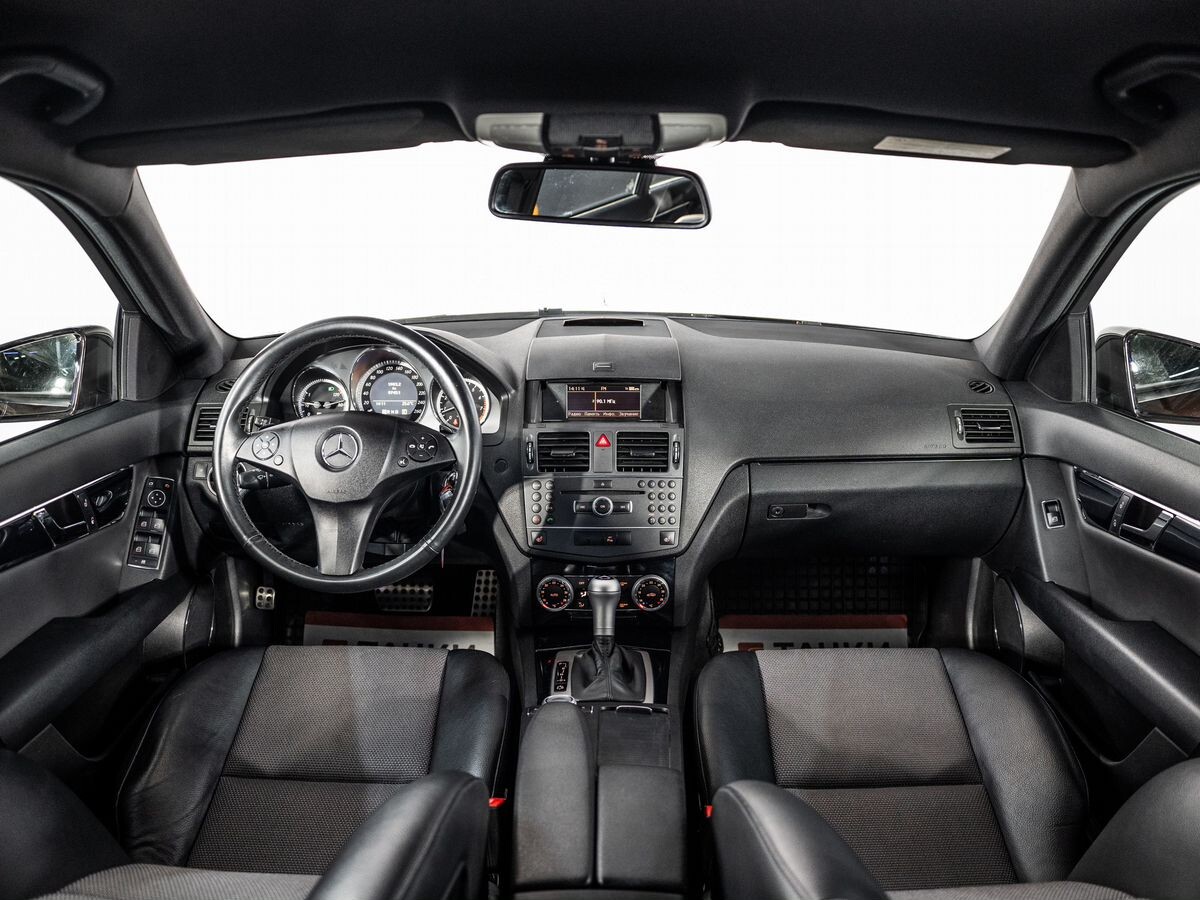 Mercedes-Benz C-Class 2010 - фото автомобиля