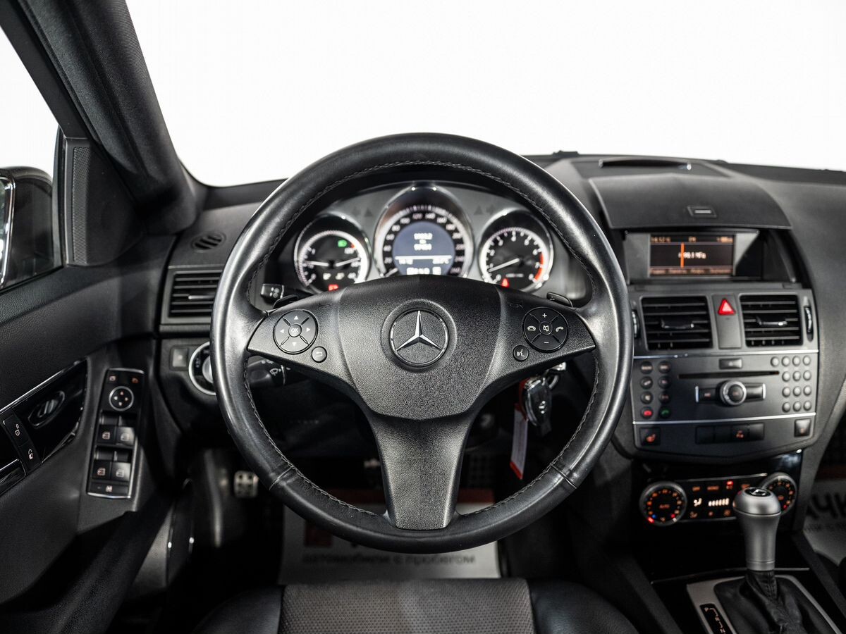 Mercedes-Benz C-Class 2010 - фото автомобиля