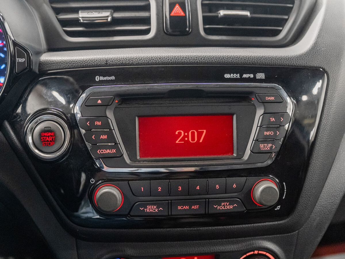 Kia Rio 2011 - фото автомобиля