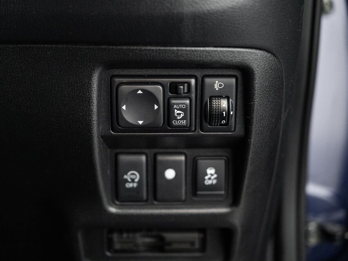 Nissan Juke 2015 - фото автомобиля